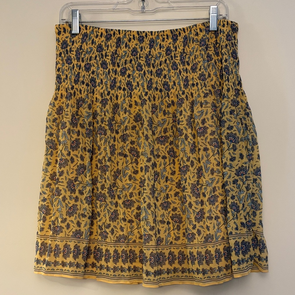 NWT Max Studio Yellow Floral Smocked Mini Lightweight Skirt, size‎ L